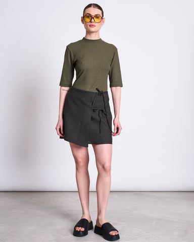LYOCELL RIB T-SHIRT NINA DARK OLIVE von JAN `N JUNE