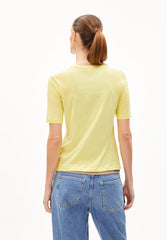 T-Shirt DONAAJI FETHER LIGHT von ARMEDANGELS yellow light