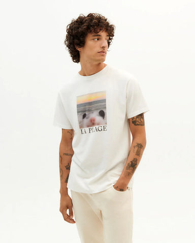 LA PLAGE T-SHIRT von THINKING MU
