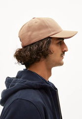 CAP YENAAS BOLD von ARMEDANGELS pale amber