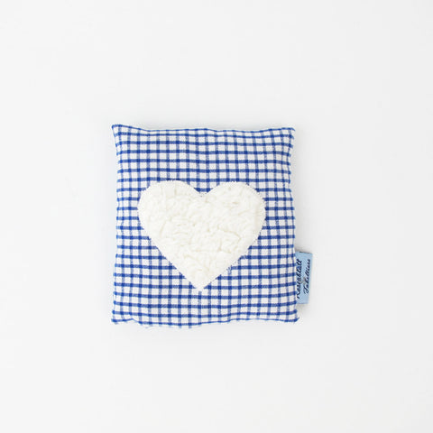 Kirschkern-Kissen mit Herz