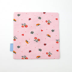 Knistertuch mit Käfer bestickt