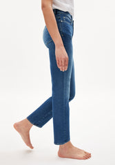 Jeans CARENAA von ARMEDANGELS - STRAIGHT FIT MID WAIST