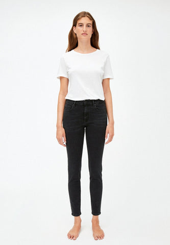Jeans TILLAA Skinny Fit Mid Waist von ARMEDANGELS true black washed